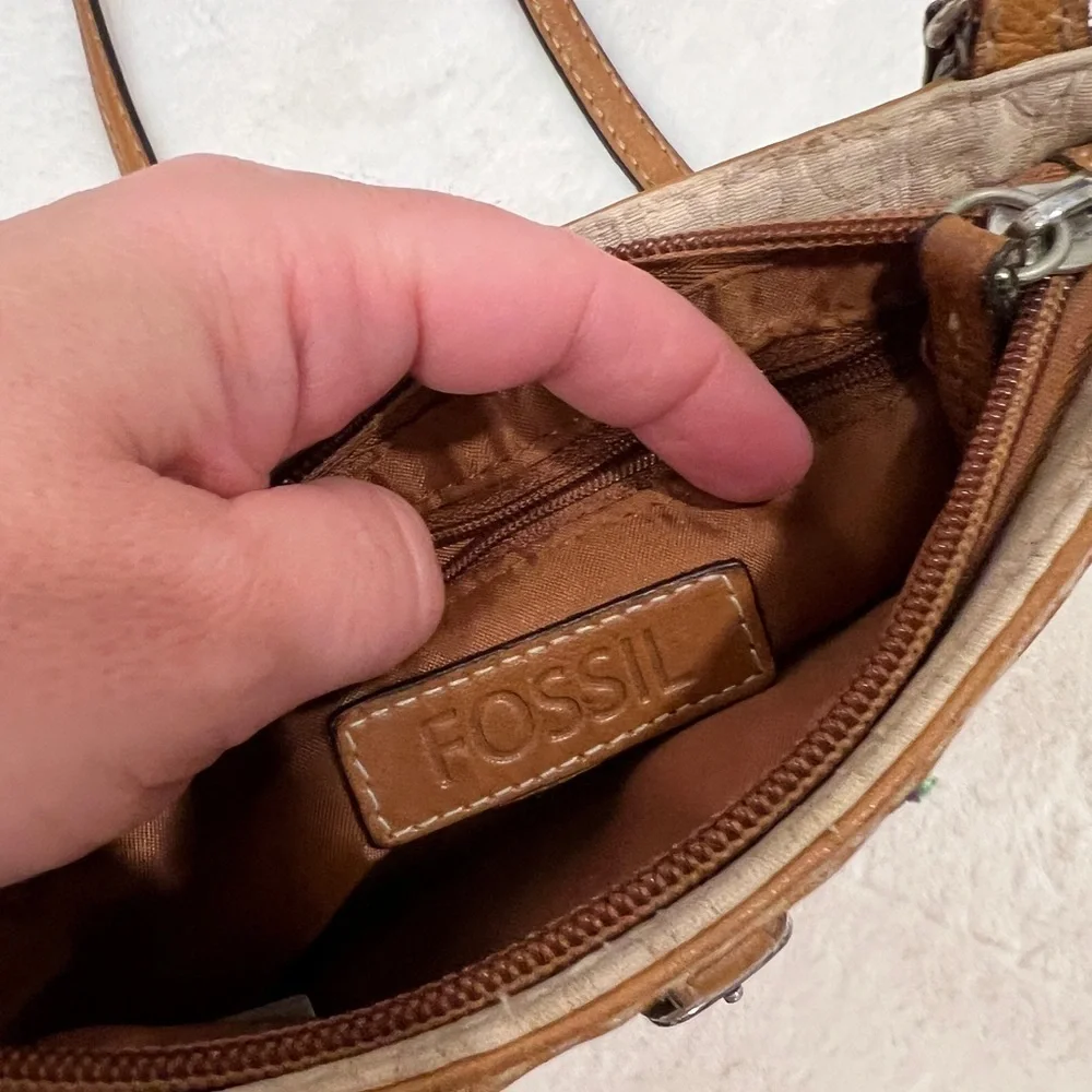 3/$25 Sale🎈Fossil Canvas & Leather trim Brown Crossbody Bag